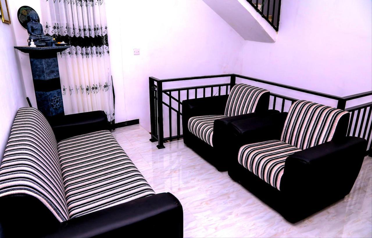 Sura Homestay แคนดี้ ภายนอก รูปภาพ