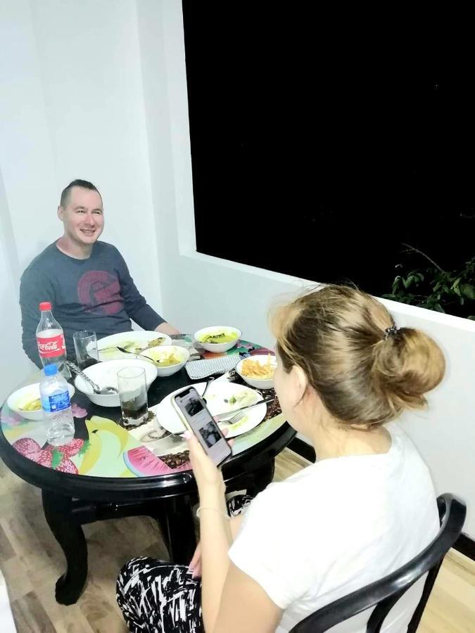 Sura Homestay แคนดี้ ภายนอก รูปภาพ