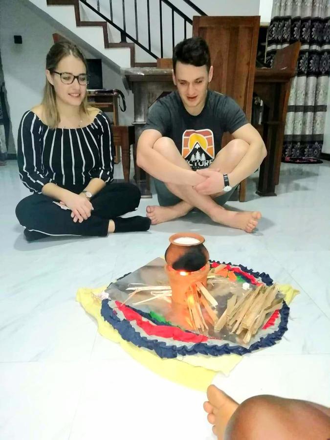 Sura Homestay แคนดี้ ภายนอก รูปภาพ