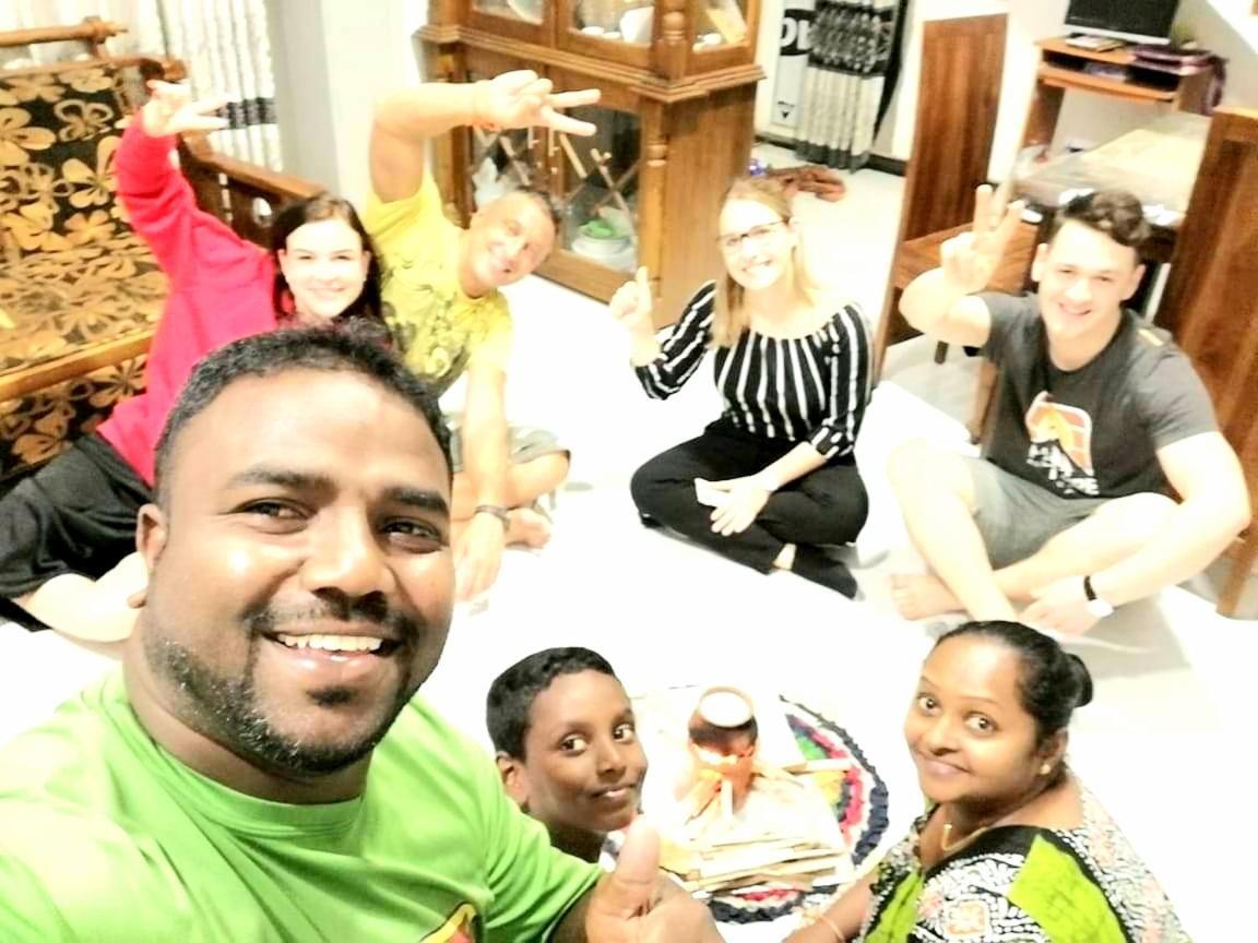 Sura Homestay แคนดี้ ภายนอก รูปภาพ