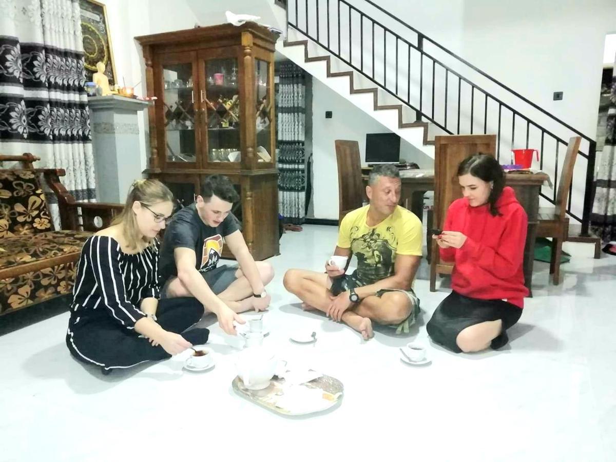 Sura Homestay แคนดี้ ภายนอก รูปภาพ