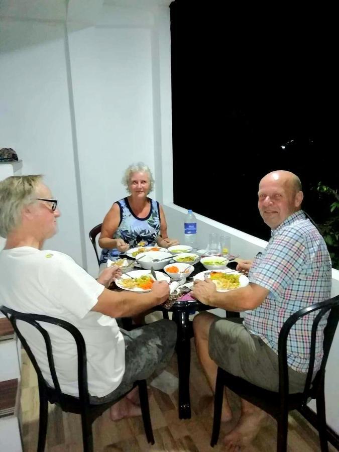 Sura Homestay แคนดี้ ภายนอก รูปภาพ